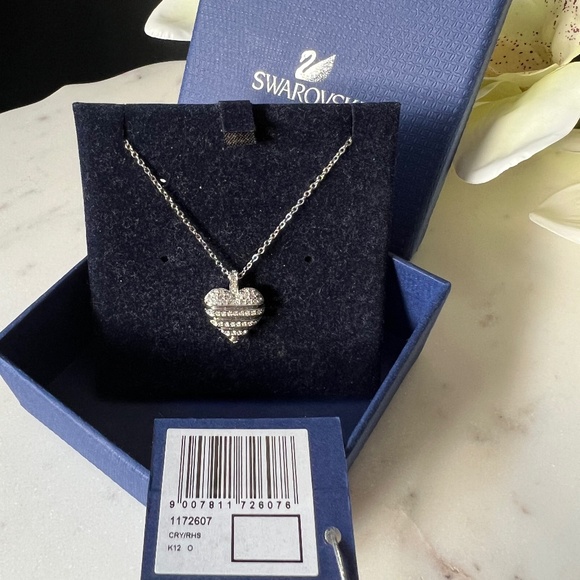Swarovski | Crystal Heart Pendant Necklace - Picture 4 of 7